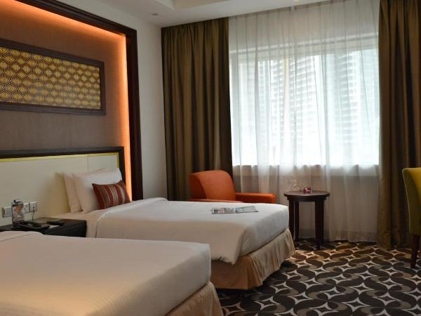 Corus Hotel Kuala Lumpur : photo 7 de la chambre chambre lits jumeaux exécutive deluxe
