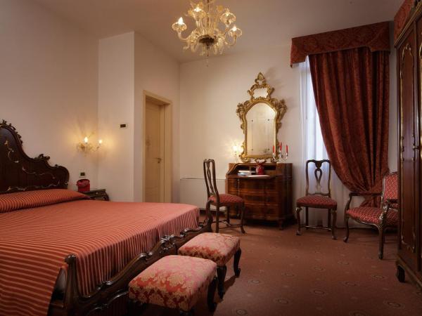 Hotel La Residenza : photo 5 de la chambre chambre double