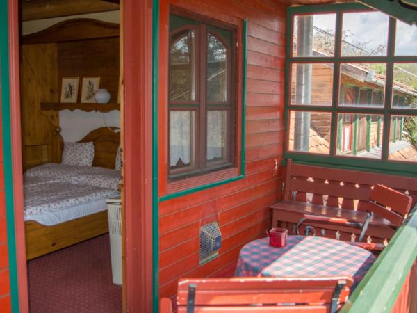 Garten Vendégház : photo 5 de la chambre chambre double avec balcon
