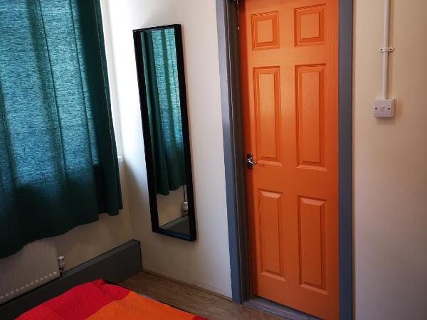 Birmingham Central Backpackers : photo 2 de la chambre chambre double avec salle de bains privative