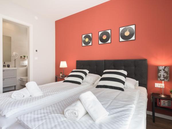4 Elements Old Town Views Rooms : photo 3 de la chambre chambre double ou lits jumeaux avec balcon