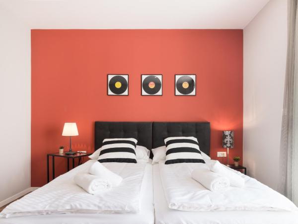 4 Elements Old Town Views Rooms : photo 2 de la chambre chambre double ou lits jumeaux avec balcon