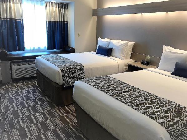 Microtel Inn & Suites by Wyndham Atlanta Buckhead Area : photo 2 de la chambre chambre 2 lits queen-size - non-fumeurs