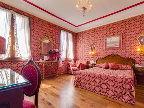 Antica Locanda Sturion Residenza d'Epoca : photo 4 de la chambre chambre triple