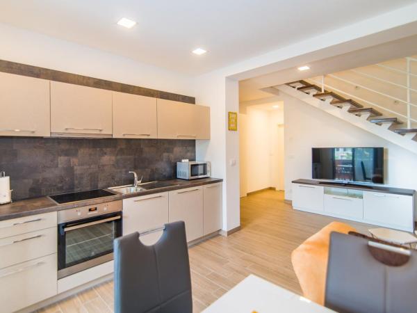 Milohanic Luxury Porec Apartments : photo 9 de la chambre appartement avec balcon