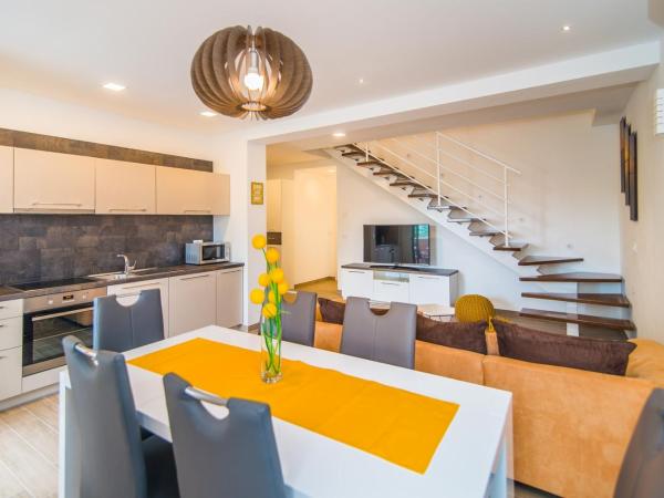 Milohanic Luxury Porec Apartments : photo 10 de la chambre appartement avec balcon