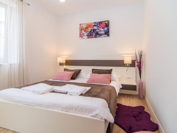 Milohanic Luxury Porec Apartments : photo 8 de la chambre appartement avec balcon