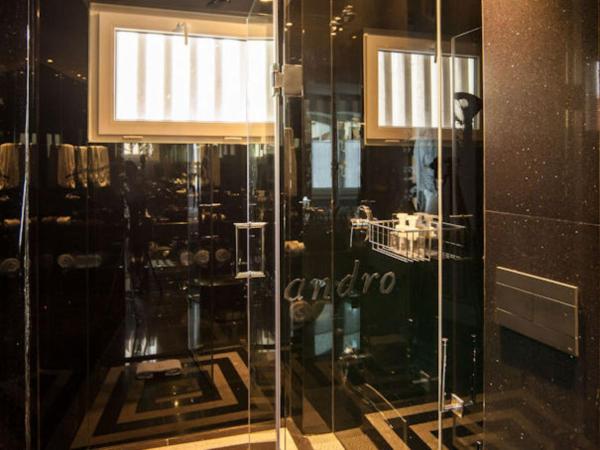 Teatro Boutique Rooms & Suites : photo 2 de la chambre petite chambre double standard