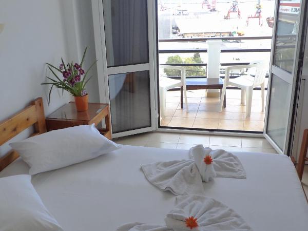 Poseidon Hotel : photo 9 de la chambre chambre double ou lits jumeaux