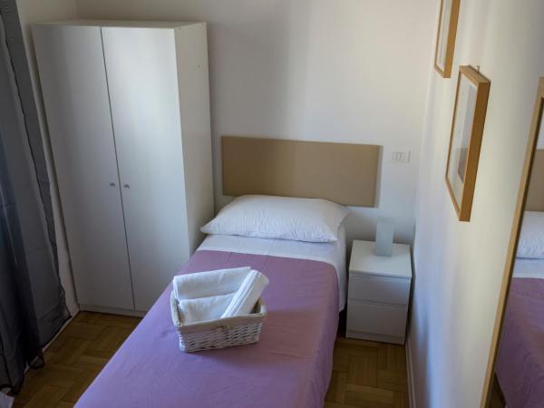 Canton del Gallo : photo 9 de la chambre chambre simple avec salle de bains extérieure privative