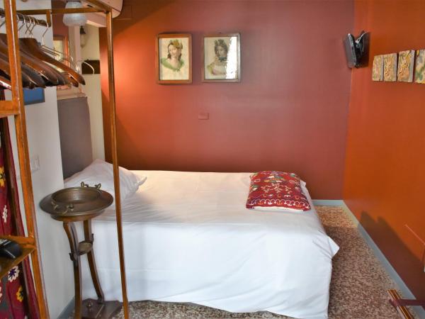 Ca' Monteggia Guest House : photo 7 de la chambre chambre double Économique