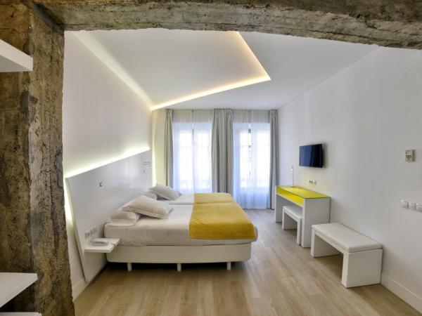 Atarazanas Málaga Boutique Hotel : photo 3 de la chambre chambre double ou lits jumeaux supérieure