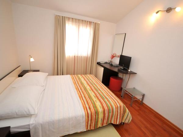 Apartments & Rooms Villa Maslina : photo 8 de la chambre chambre double