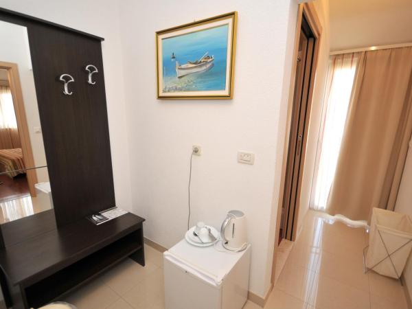 Apartments & Rooms Villa Maslina : photo 9 de la chambre chambre double