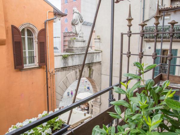 Corte Realdi Suites Piazza Erbe : photo 4 de la chambre grand appartement 1 chambre avec balcon