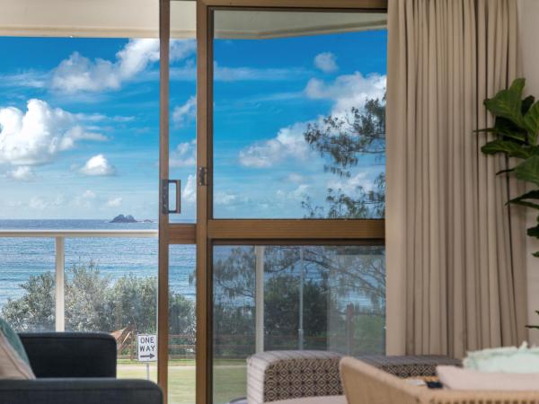 Bayview Beachfront Apartments, in town right on the beach : photo 2 de la chambre penthouse 2 chambres avec 2 salles de bains - vue sur océan