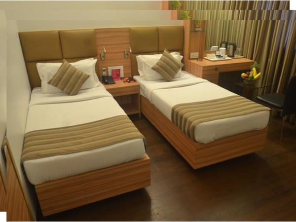 Hotel Plaza : photo 9 de la chambre chambre double ou lits jumeaux exécutive