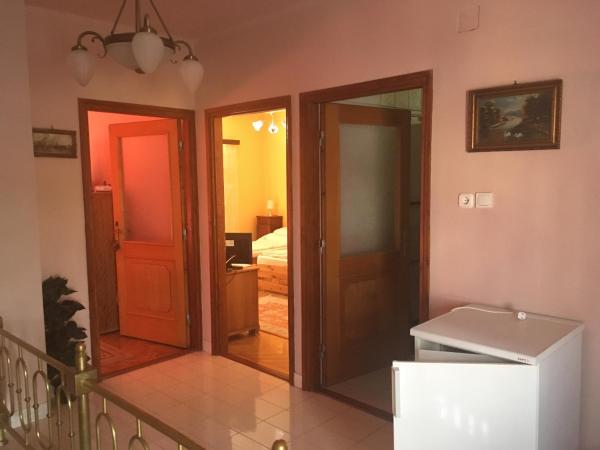 Nora Ház Hajdúszoboszló : photo 9 de la chambre chambre triple basique