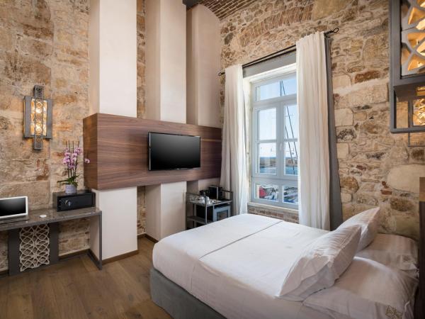 Ambassadors Residence Boutique Hotel : photo 1 de la chambre chambre double standard - vue sur mer