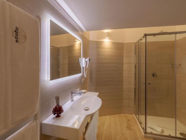 Agape Rooms : photo 3 de la chambre chambre double deluxe avec balcon