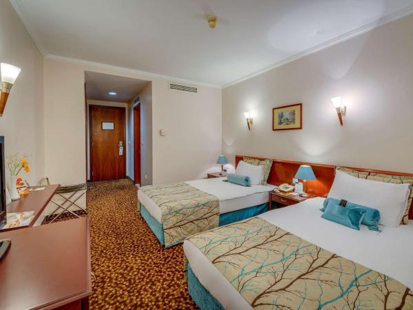 Best Western Plus Khan Hotel : photo 2 de la chambre chambre double ou lits jumeaux standard