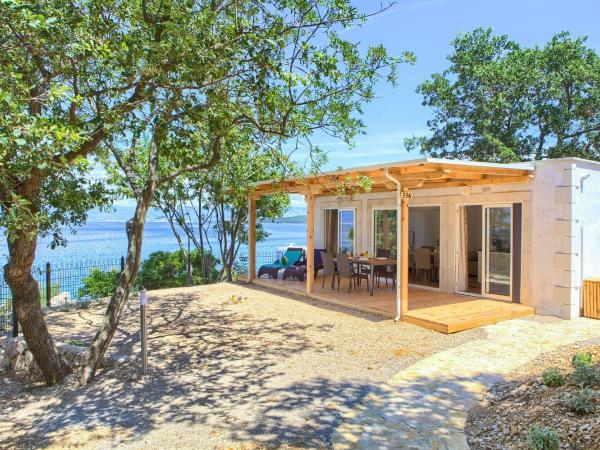 Camping Glavotok : photo 4 de la chambre villa with  terrace and sea view