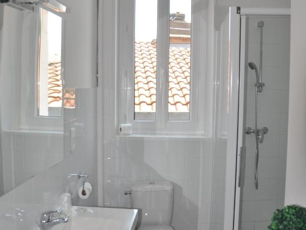 Hotel Cote Basque : photo 9 de la chambre chambre double confort