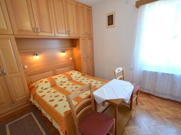 Guest House Keti : photo 1 de la chambre chambre lits jumeaux/double