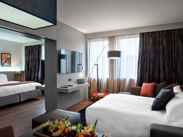 Pullman Toulouse Centre Ramblas : photo 10 de la chambre suite deluxe avec lit king-size