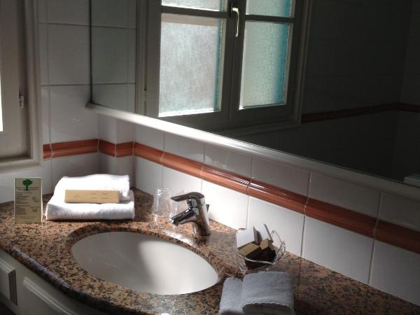 Le Querrien : photo 5 de la chambre chambre en duplex (4 personnes) - vue sur mer