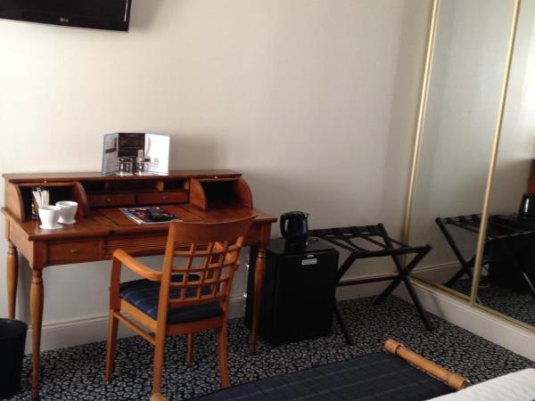 Le Querrien : photo 4 de la chambre chambre tradition - 3 personnes