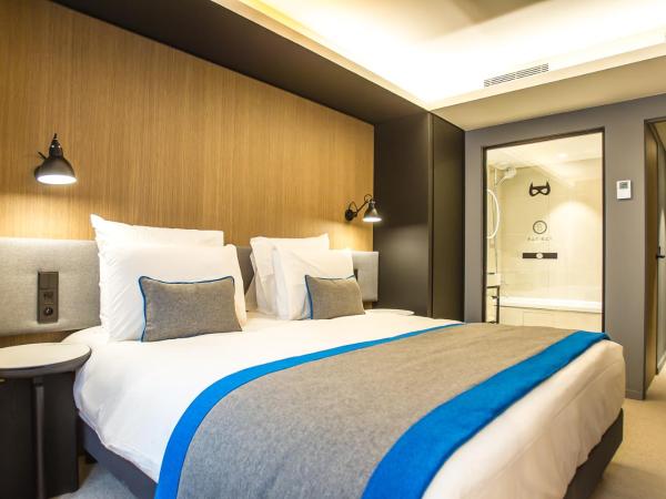 Mercure Paris 17 Batignolles : photo 10 de la chambre chambre double privilège avec balcon