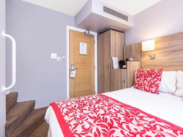 Hotel Shepherds Bush London : photo 7 de la chambre petite chambre double avec fenêtre et lit double