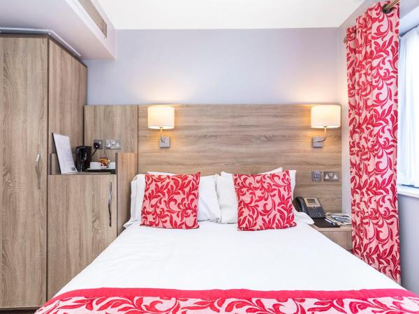 Hotel Shepherds Bush London : photo 2 de la chambre petite chambre double avec fenêtre et lit double