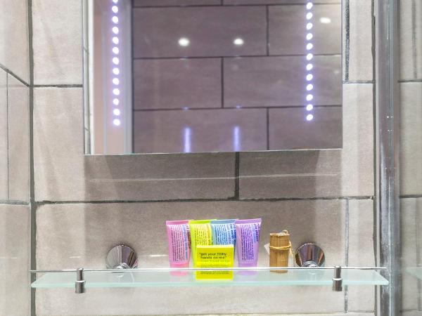 Hotel Shepherds Bush London : photo 8 de la chambre chambre lit king-size