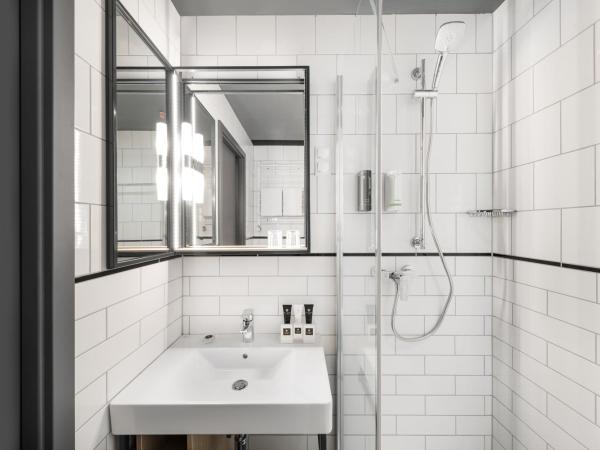 D8 Hotel : photo 3 de la chambre chambre familiale