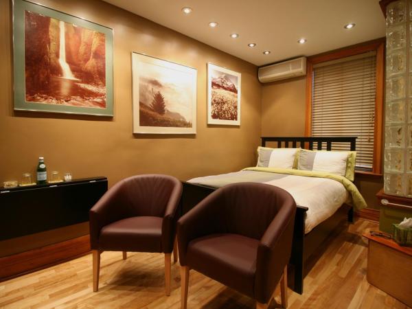 A La Carte Bed & Breakfast : photo 1 de la chambre chambre double