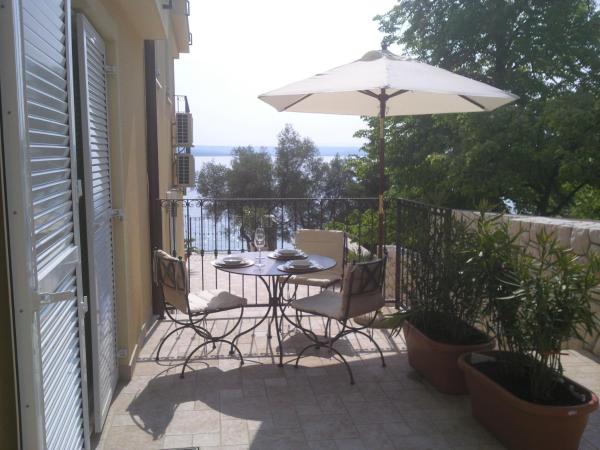 Villa Mare Crikvenica : photo 4 de la chambre chambre double avec terrasse - vue sur mer