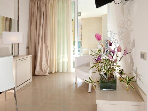 Mercure Hotel Rimini Artis : photo 5 de la chambre chambre lits jumeaux classique avec balcon