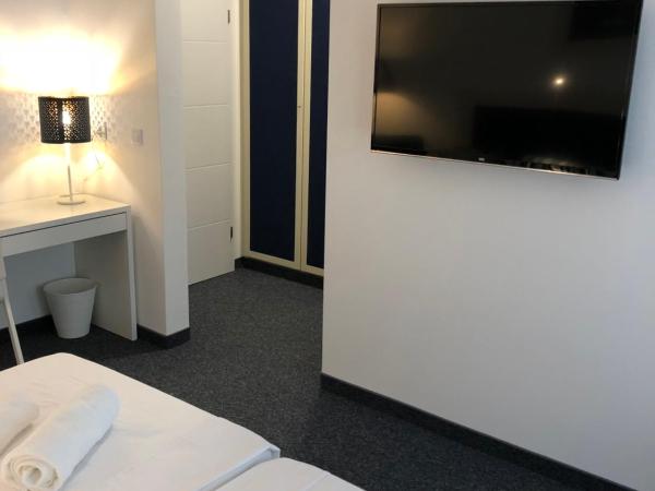 Hotel Jadran : photo 4 de la chambre chambre lits jumeaux avec terrasse