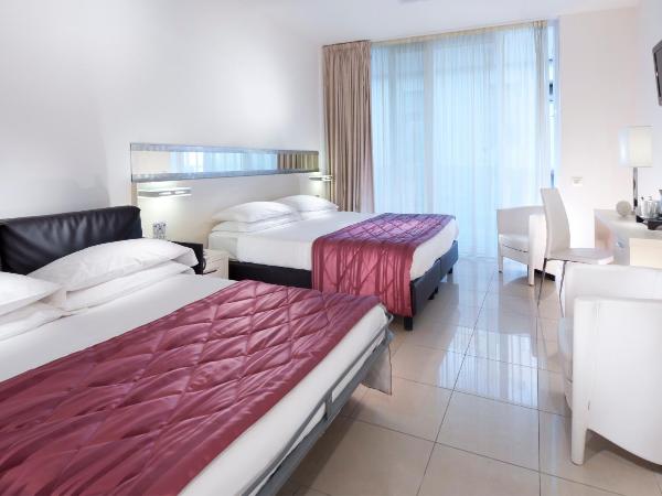 Mercure Hotel Rimini Artis : photo 2 de la chambre chambre double supérieure avec canapé-lit