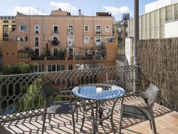 Catalonia Portal de l'Angel : photo 2 de la chambre chambre double ou lits jumeaux avec terrasse