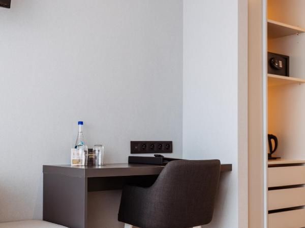 C-Hotels Andromeda : photo 5 de la chambre chambre double classique - pas de vue sur mer