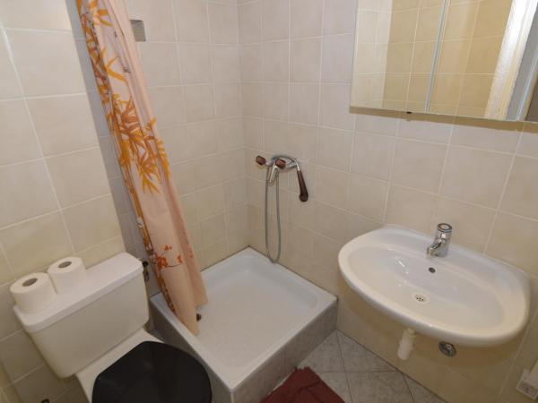 Arthouse Villa Palma : photo 7 de la chambre chambre double ou lits jumeaux avec douche