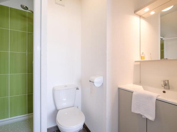 All Suites Appart Hôtel Dunkerque : photo 2 de la chambre studio Économique avec lit double (1-2 adultes) 