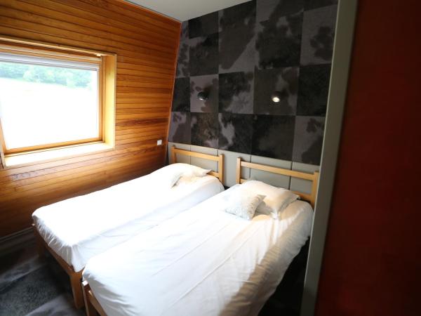 Gîte-Hôtel Le P'tit Cham : photo 3 de la chambre chambre double