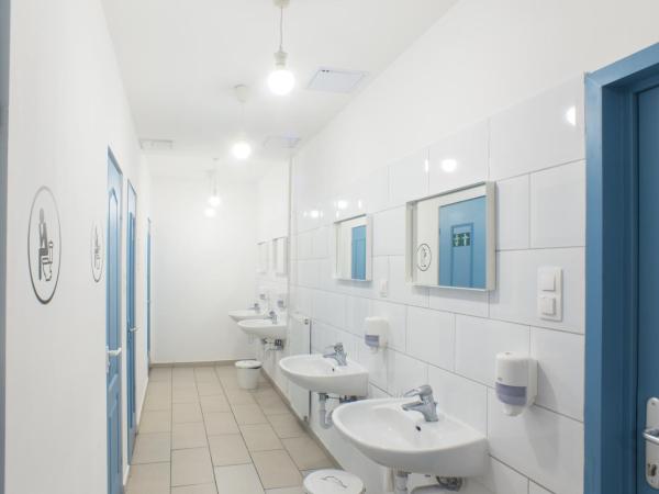 WOW City Hostel : photo 10 de la chambre lit dans dortoir mixte de 6 lits