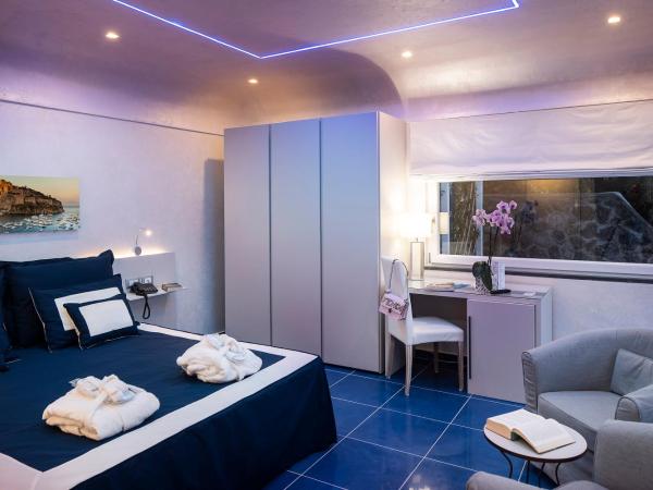 Grifo Hotel Charme & SPA : photo 9 de la chambre suite de luxe avec bain à remous