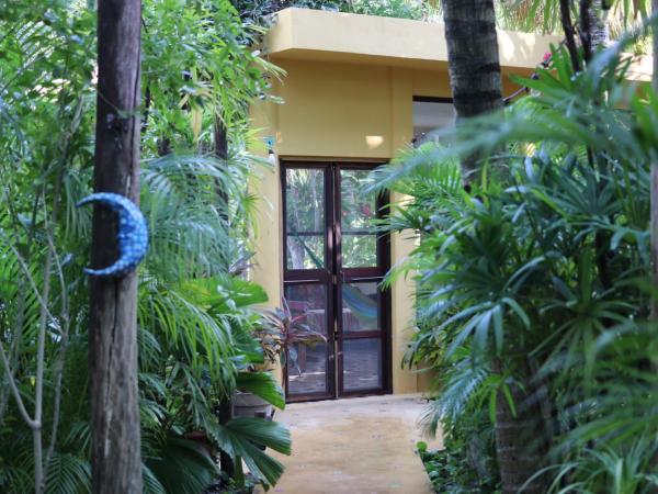 Casa Kin33 : photo 10 de la chambre bungalow standard avec ventilateur