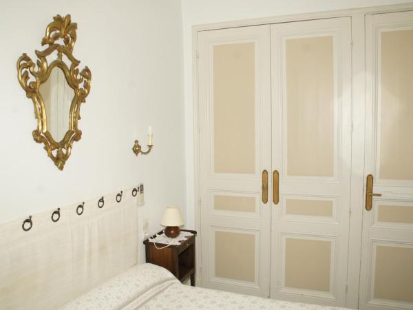 Hotel Montsegur : photo 3 de la chambre chambre quadruple (2 chambres)